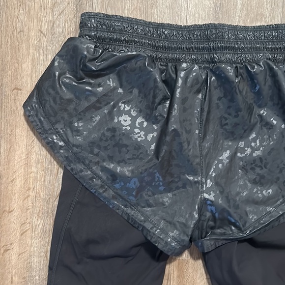 ATHLETA RAINER 2 IN 1 TIGHT (SIZE SMALL) - Picture 8 of 8